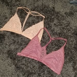 SOLD💕BUNDLE VS Bralettes💕